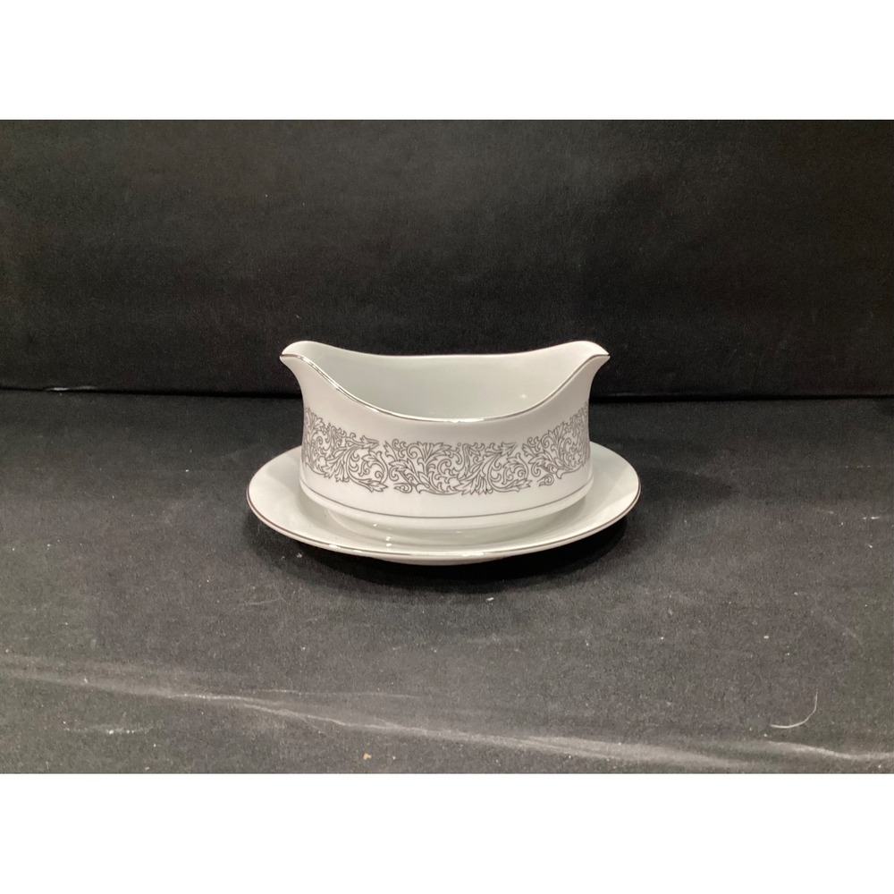 Brookwood Porcelain by Interpace Corporation M2001 Santiago Gravy Boat